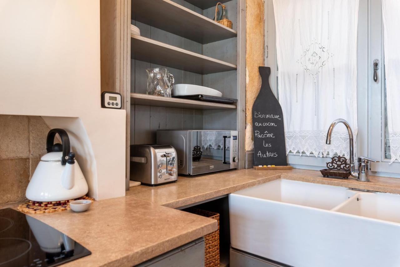 Le Cocon Pacome Les Autres Apartment Lyon Bagian luar foto