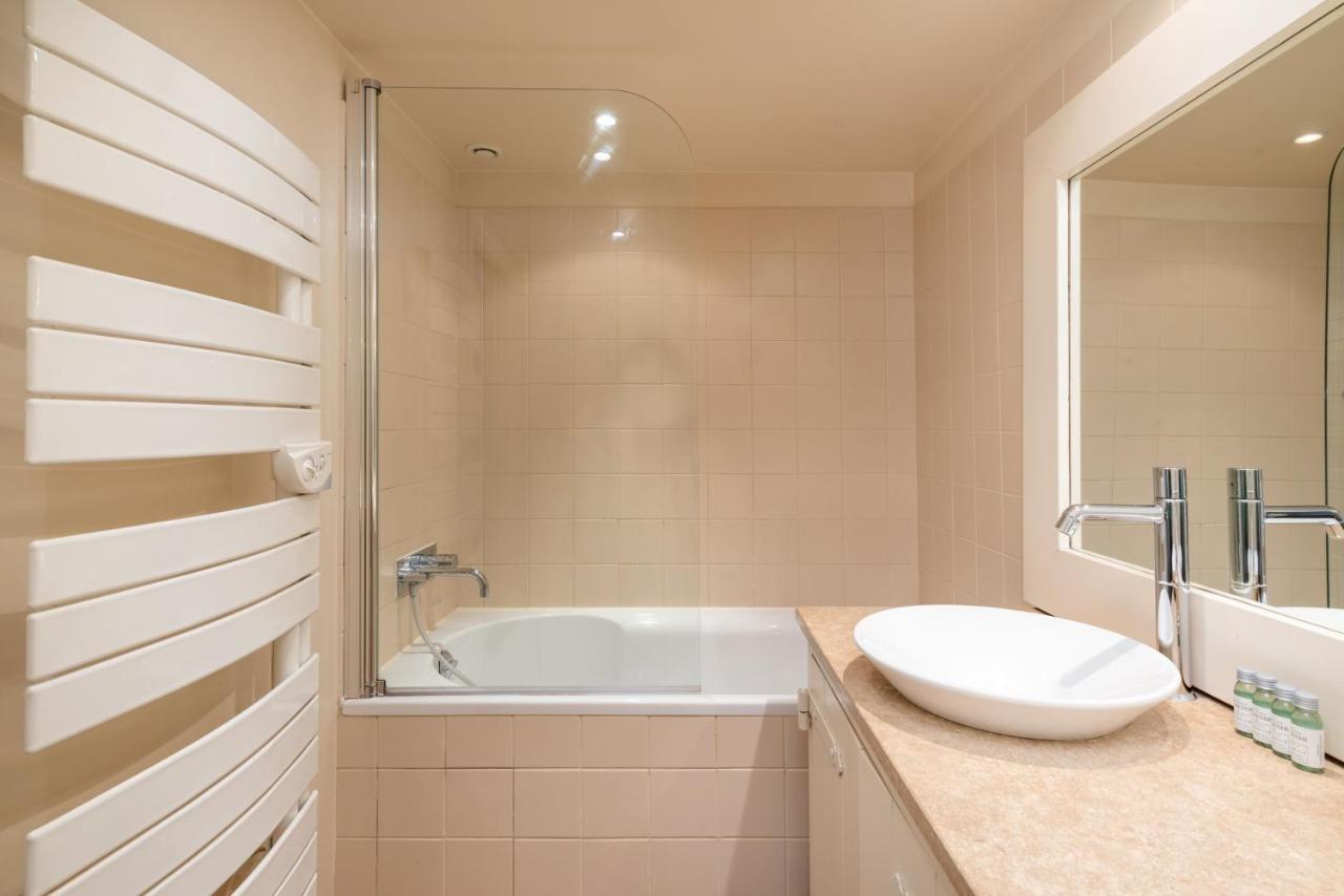 Le Cocon Pacome Les Autres Apartment Lyon Bagian luar foto