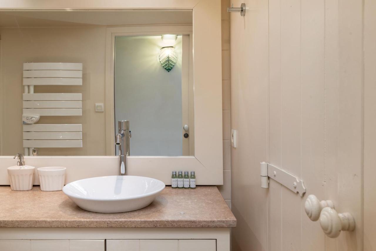 Le Cocon Pacome Les Autres Apartment Lyon Bagian luar foto